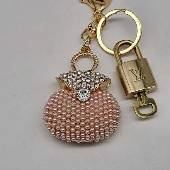 Louis Vuitton Gold Padlock 🔑 Authentic LV Unbranded Keychain Bag Charm - Picture 5 of 7